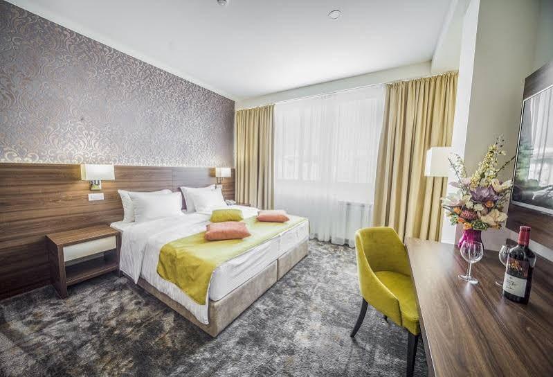 Hotel Marshal Garni Белград Экстерьер фото